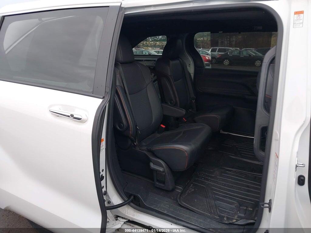 5TDDSKFC4NS050607 2022 TOYOTA SIENNA photo no. 8