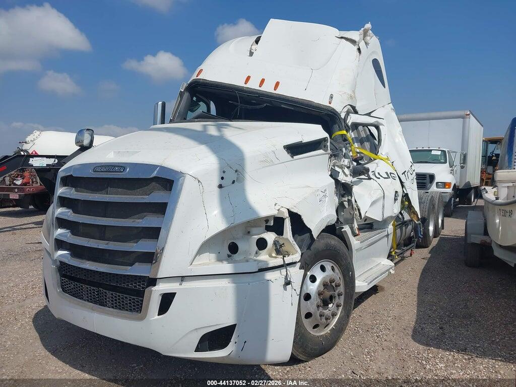 3AKJHHDR0SSVN6957 2025 FREIGHTLINER NEW CASCADIA 126 photo no. 2