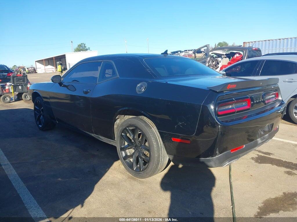 2C3CDZAG4PH582230 2023 DODGE CHALLENGER photo no. 3