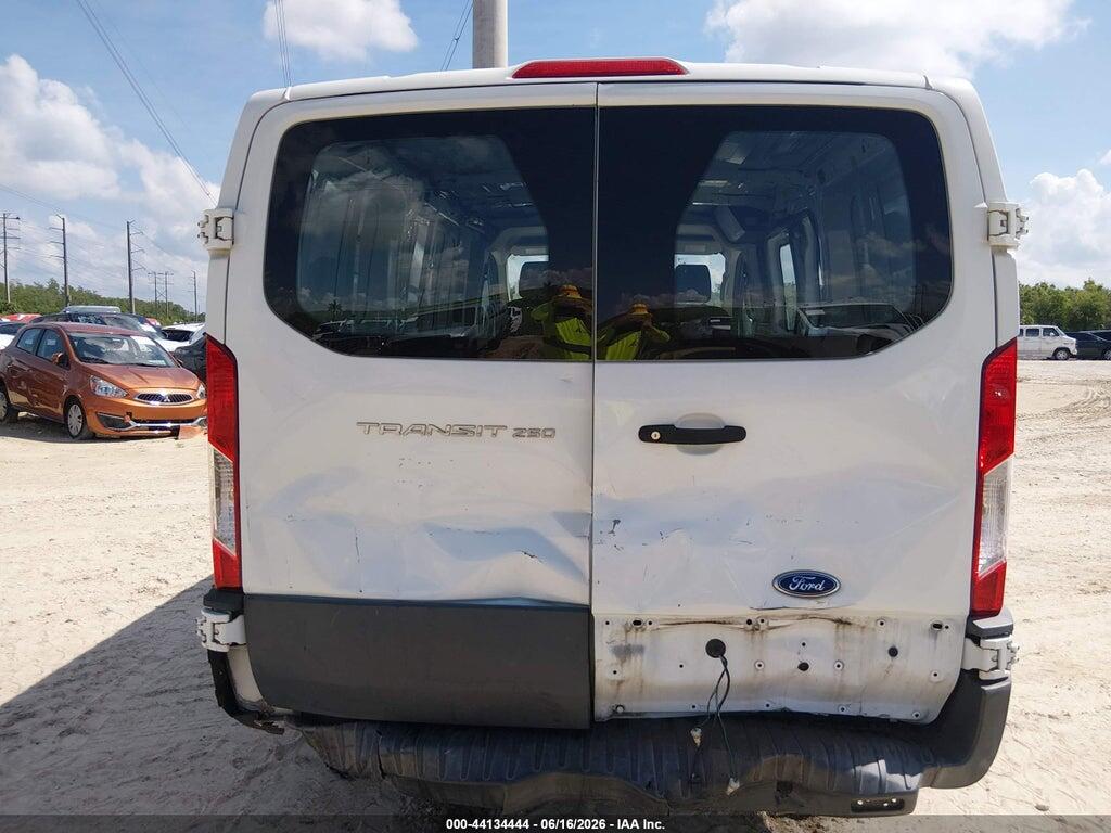 1FTYR1ZM5JKA64643 2018 FORD TRANSIT-250 photo no. 6