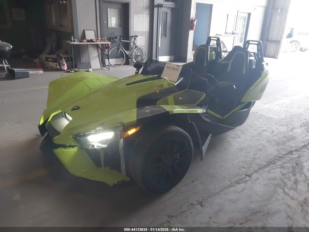 57XAARHB7M8140850 2021 POLARIS SLINGSHOT photo no. 2