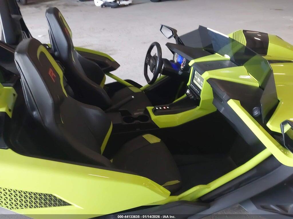 57XAARHB7M8140850 2021 POLARIS SLINGSHOT photo no. 5