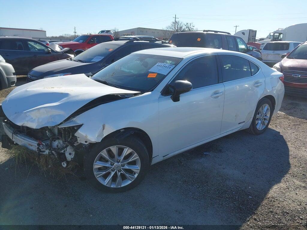 JTHBW1GG8E2046573 2014 LEXUS ES 300H photo no. 2