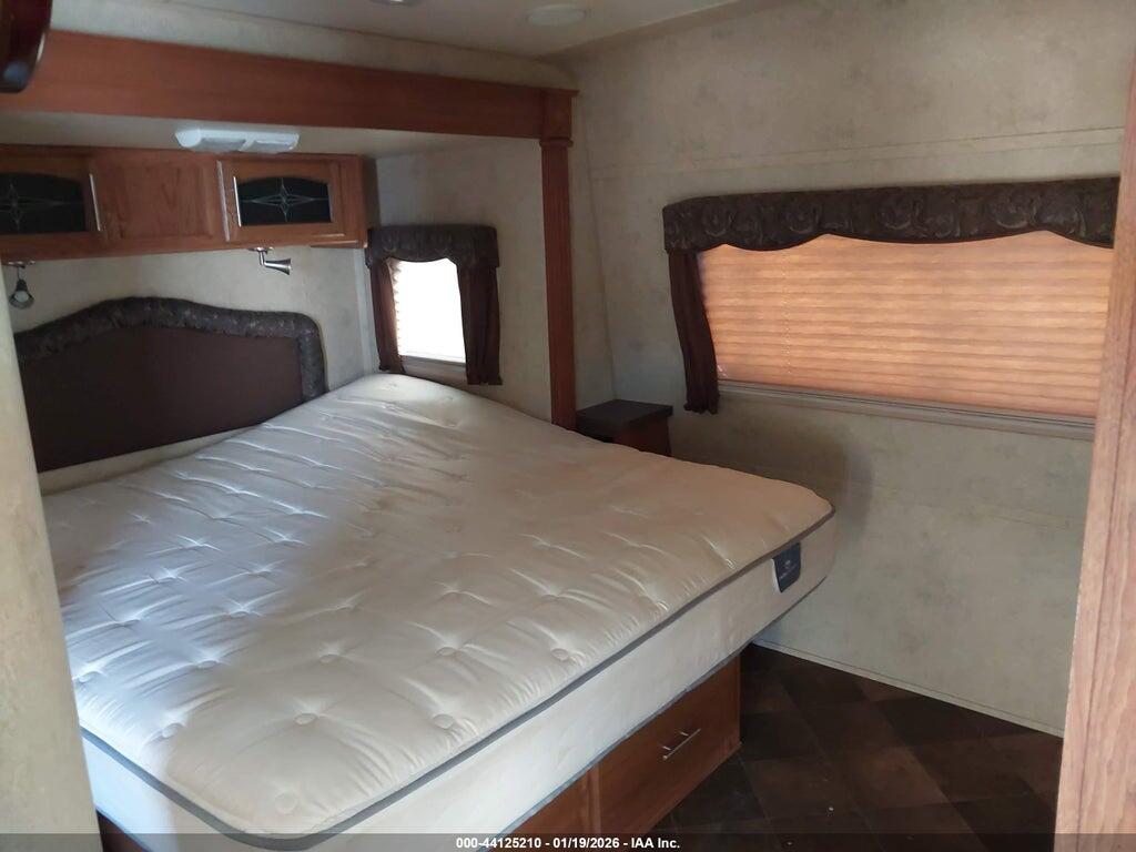 4X4TFLG27D1850450 2013 FLAGSTAFF CLASSIC SUPER LITE S photo no. 5