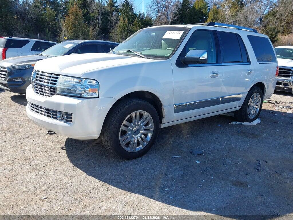 5LMJJ2J5XEEL01434 2014 LINCOLN NAVIGATOR photo no. 2