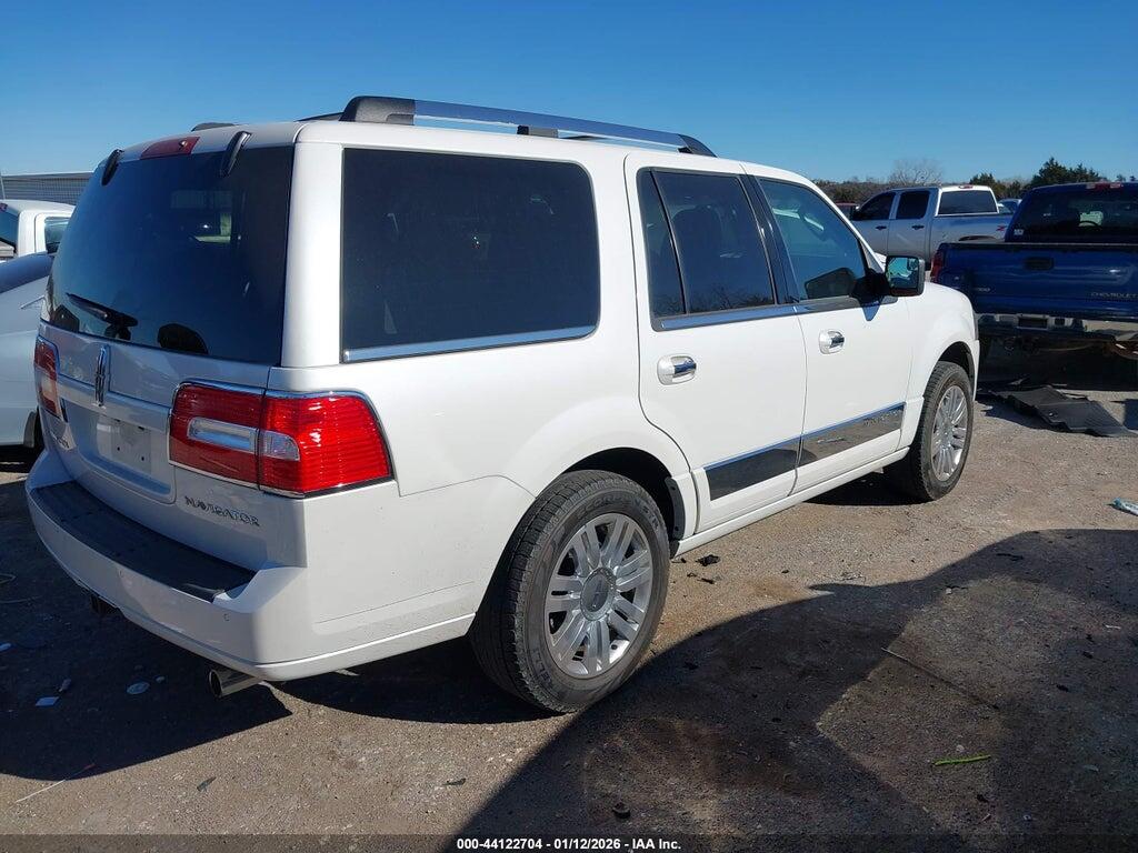 5LMJJ2J5XEEL01434 2014 LINCOLN NAVIGATOR photo no. 4