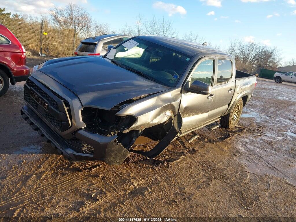 3TMCZ5AN1PM562698 2023 TOYOTA TACOMA photo no. 2