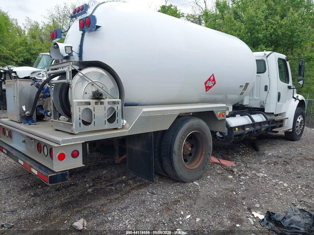 4UZAEDE30GCHC9134 2016 FREIGHTLINER CHASSIS photo no. 4