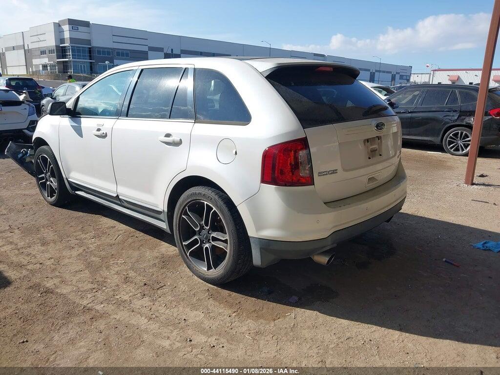 2FMDK3J96DBA96131 2013 FORD EDGE photo no. 3