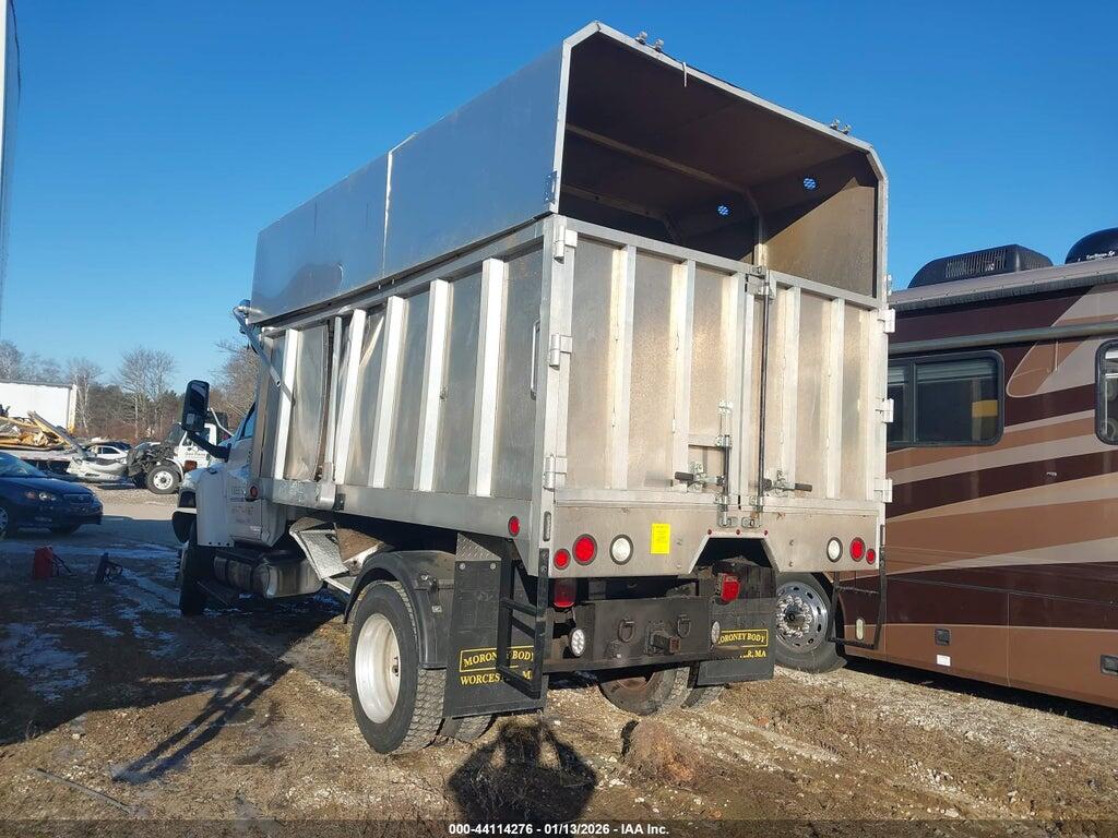1GDE5C39X9F412449 2009 GMC TC5500 photo no. 3