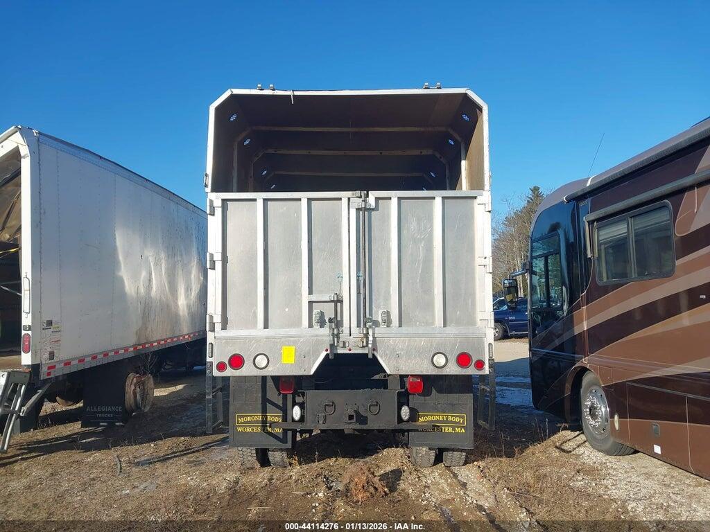 1GDE5C39X9F412449 2009 GMC TC5500 photo no. 8