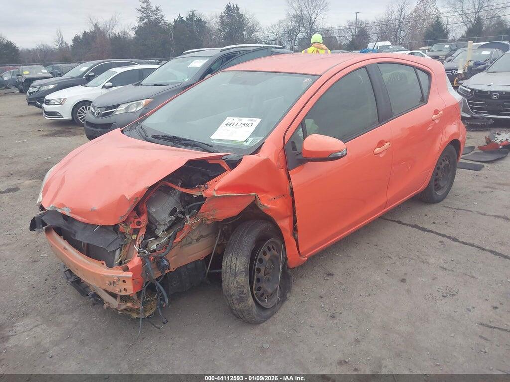 JTDKDTB36E1062445 2014 TOYOTA PRIUS C photo no. 2