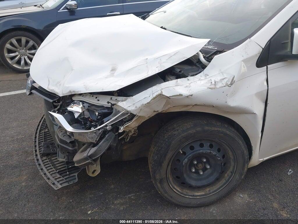 5YFBURHE6GP535383 2016 TOYOTA COROLLA photo no. 6