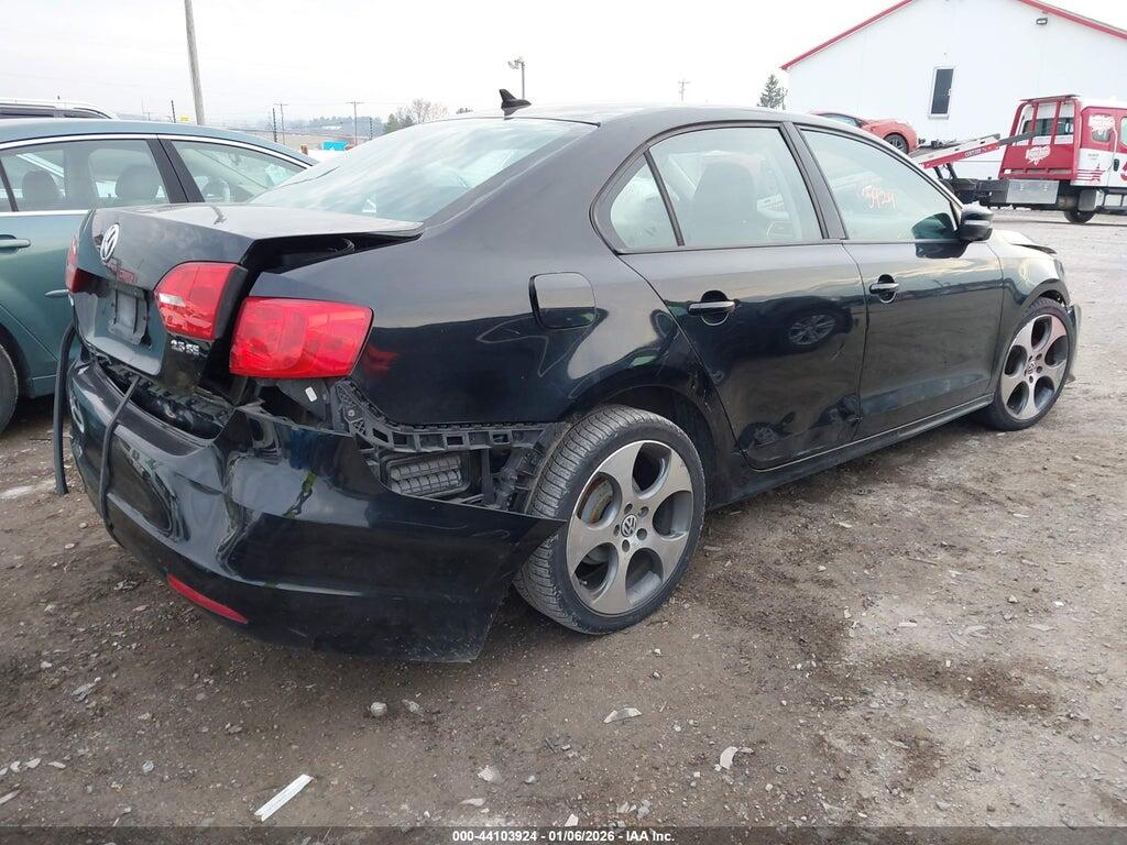 3VWDP7AJXCM337934 2012 VOLKSWAGEN JETTA photo no. 4