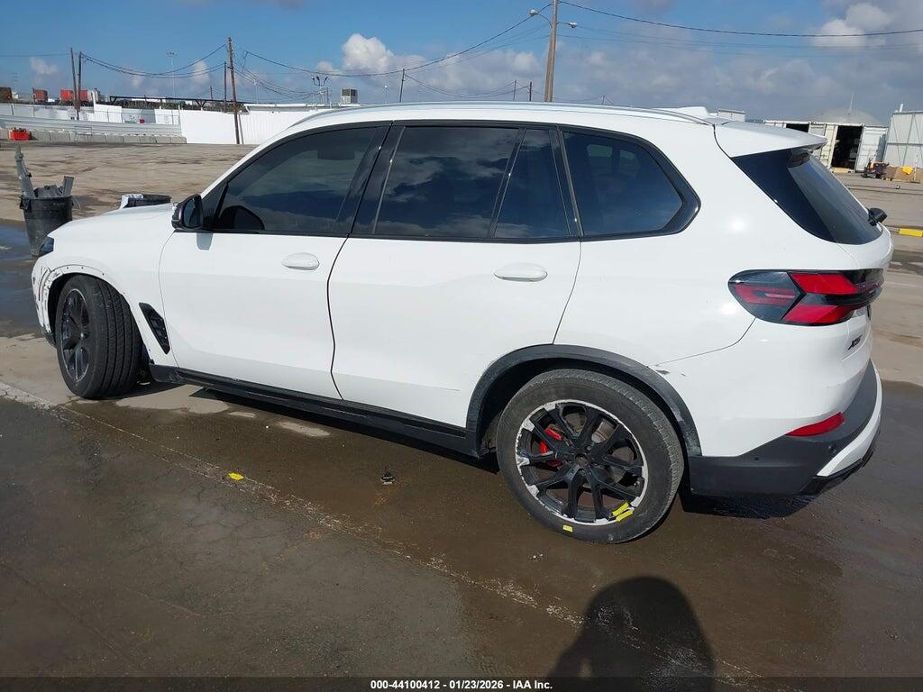 5UX13EU08R9V43333 2024 BMW X5 photo no. 3