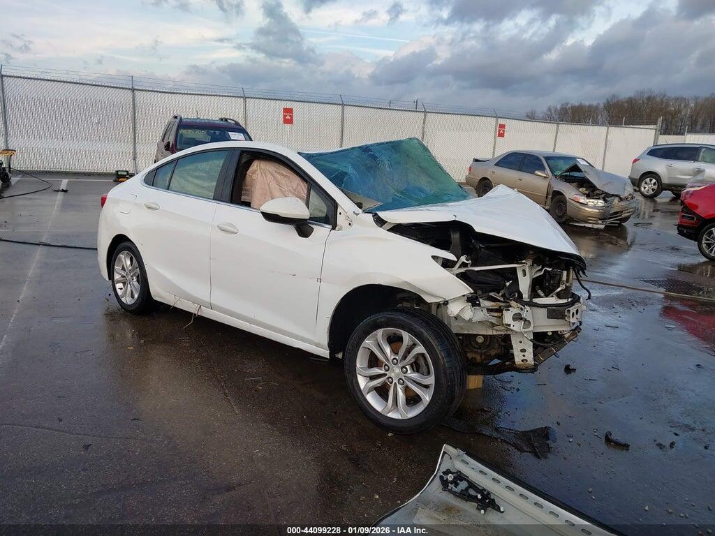 1G1BE5SM6K7120587 2019 CHEVROLET CRUZE photo no. 1