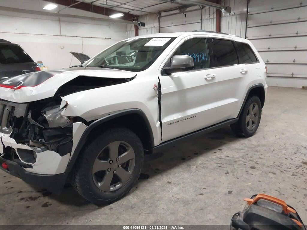 1C4RJFAG3DC603158 2013 JEEP GRAND CHEROKEE photo no. 2