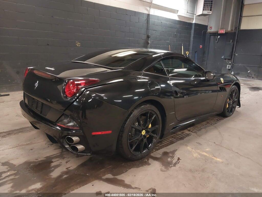 ZFF65LJA6B0178262 2011 FERRARI CALIFORNIA photo no. 4