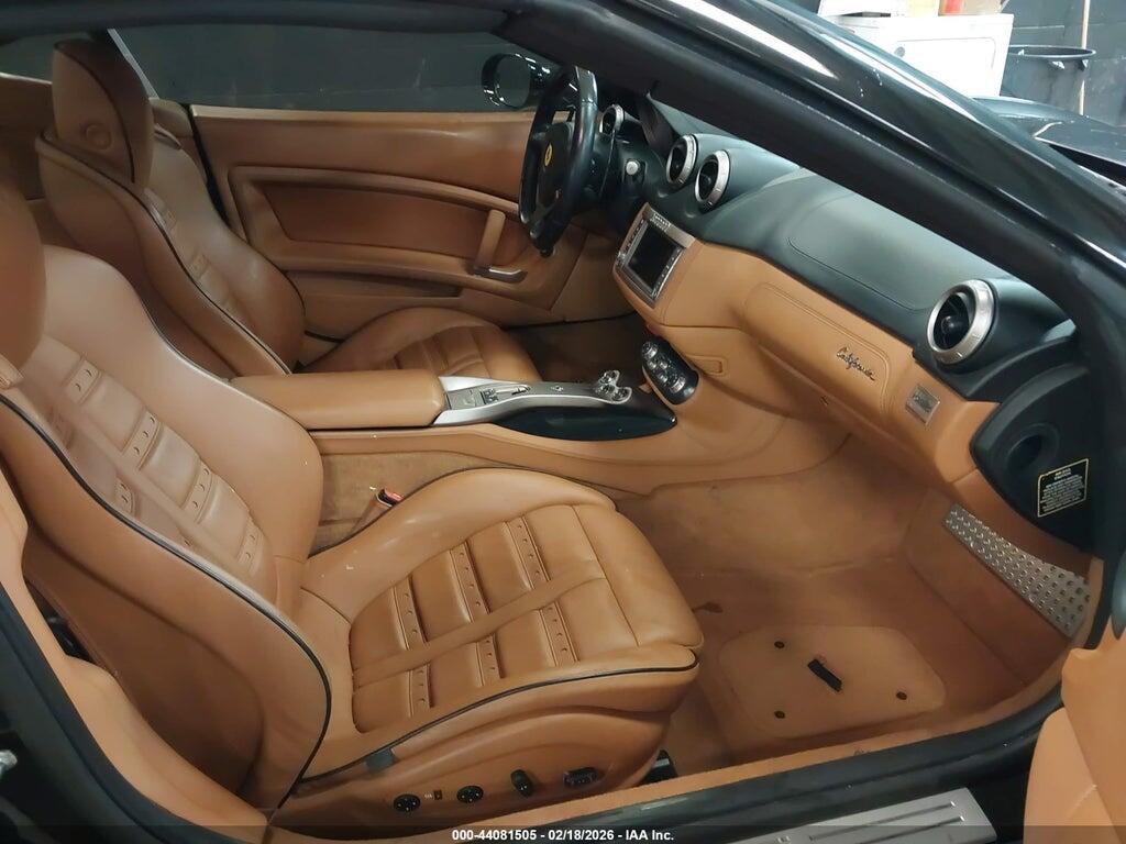 ZFF65LJA6B0178262 2011 FERRARI CALIFORNIA photo no. 5