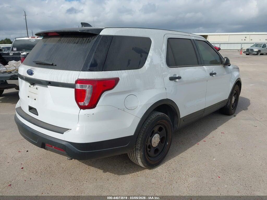 1FM5K8AR6JGC17195 2018 FORD POLICE INTERCEPTOR UTILITY photo no. 4