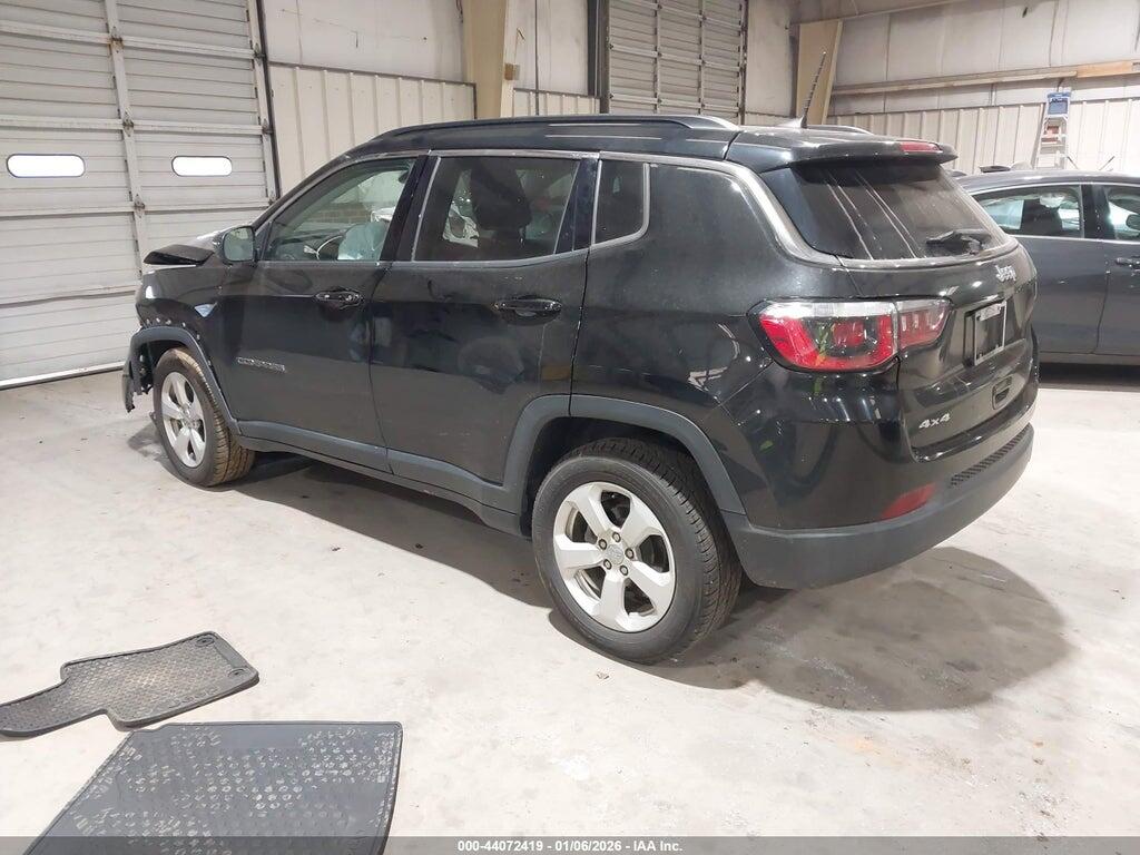 3C4NJDBBXKT683713 2019 JEEP COMPASS photo no. 3