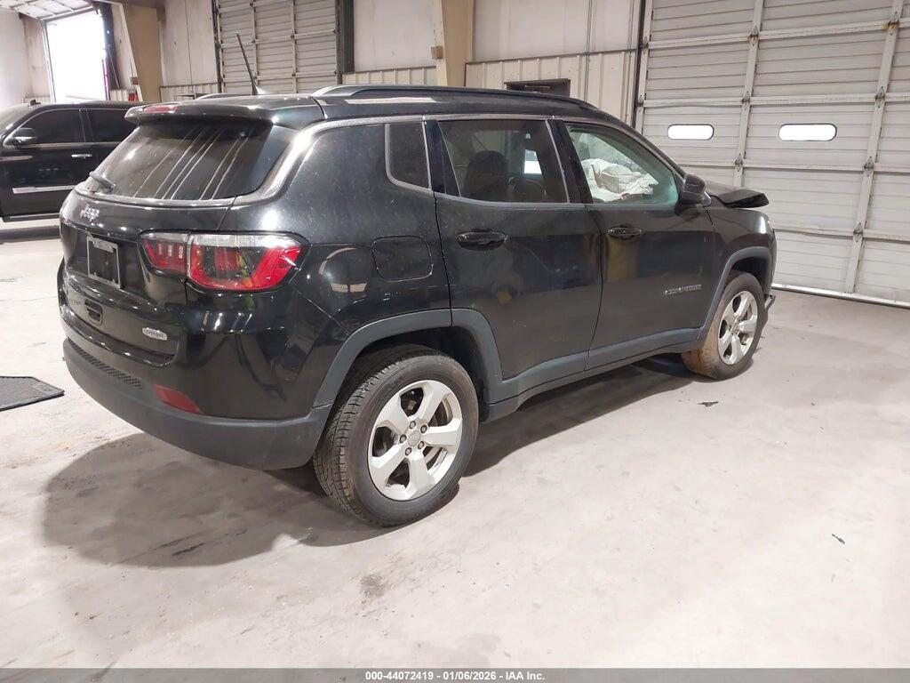 3C4NJDBBXKT683713 2019 JEEP COMPASS photo no. 4