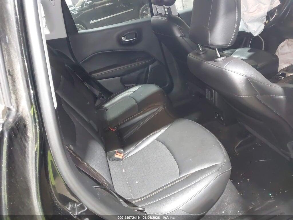 3C4NJDBBXKT683713 2019 JEEP COMPASS photo no. 8