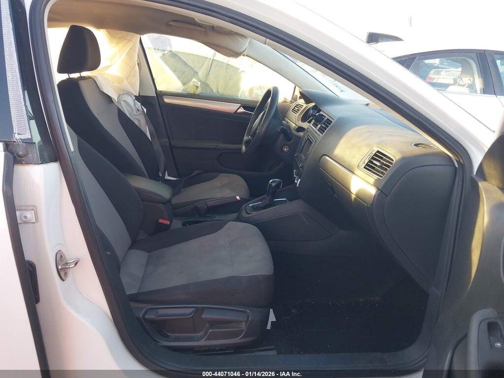 3VW2B7AJXHM350986 2017 VOLKSWAGEN JETTA photo no. 5