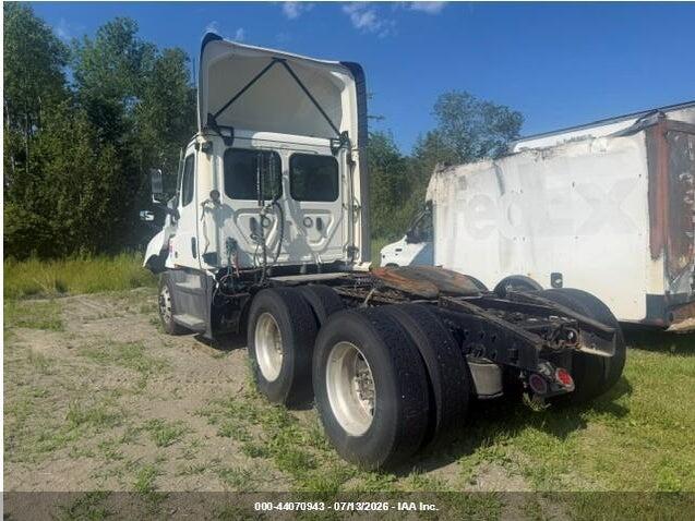 3AKJHLDV2PDNZ9059 2023 FREIGHTLINER NEW CASCADIA 126 photo no. 3