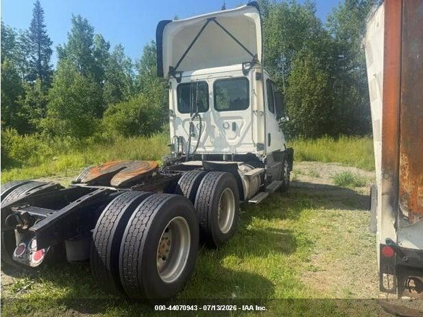 3AKJHLDV2PDNZ9059 2023 FREIGHTLINER NEW CASCADIA 126 photo no. 4