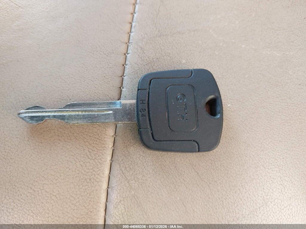 1FMCU94178KD75274 2008 FORD ESCAPE photo no. 11