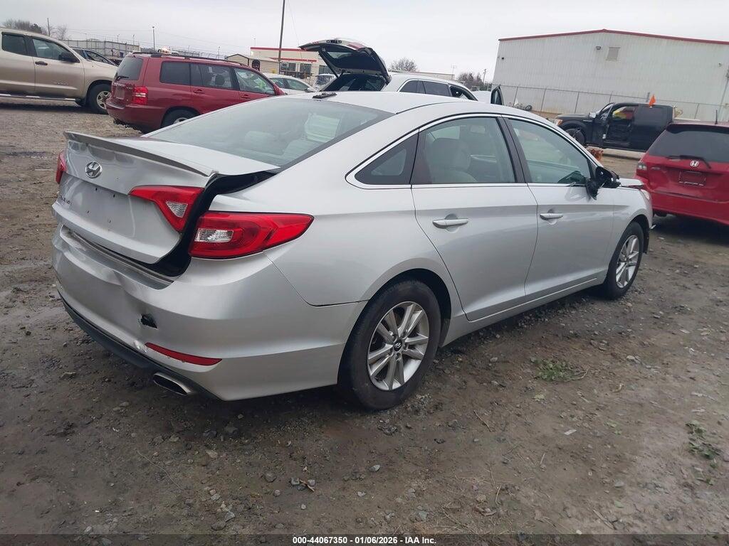 5NPE24AF9FH124581 2015 HYUNDAI SONATA photo no. 4