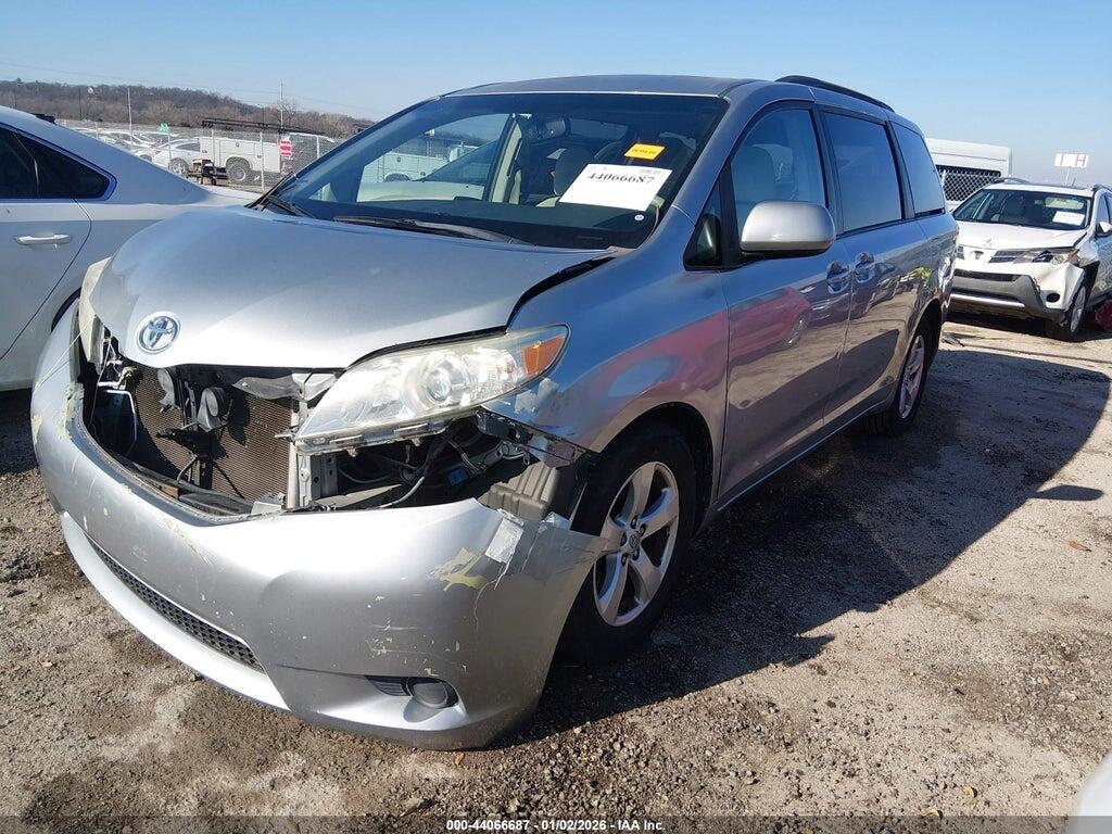 5TDKK3DC1ES447160 2014 TOYOTA SIENNA photo no. 2