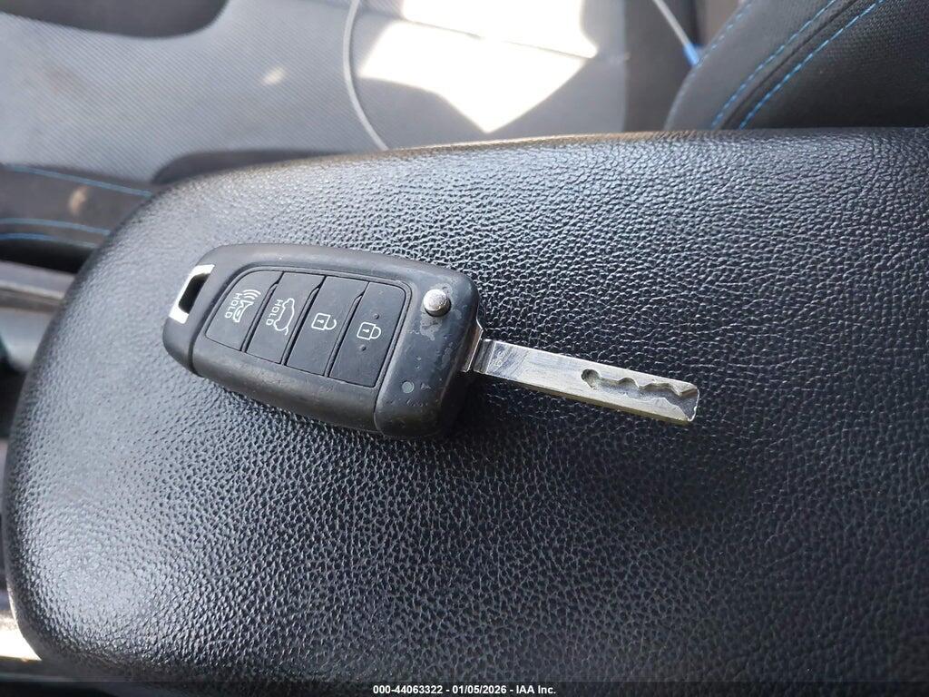 KMHTG6AF4KU008415 2019 HYUNDAI VELOSTER photo no. 11