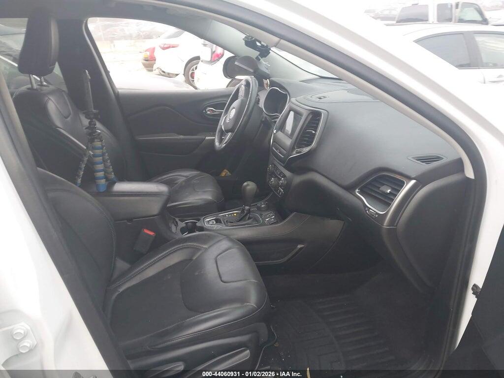 1C4PJMLX0KD138368 2019 JEEP CHEROKEE photo no. 5