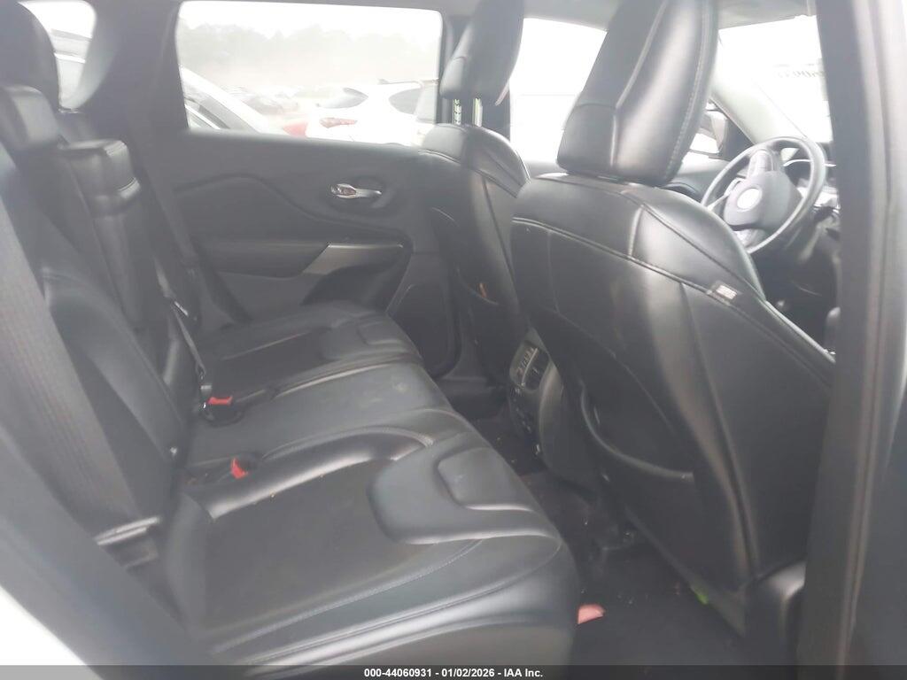 1C4PJMLX0KD138368 2019 JEEP CHEROKEE photo no. 8