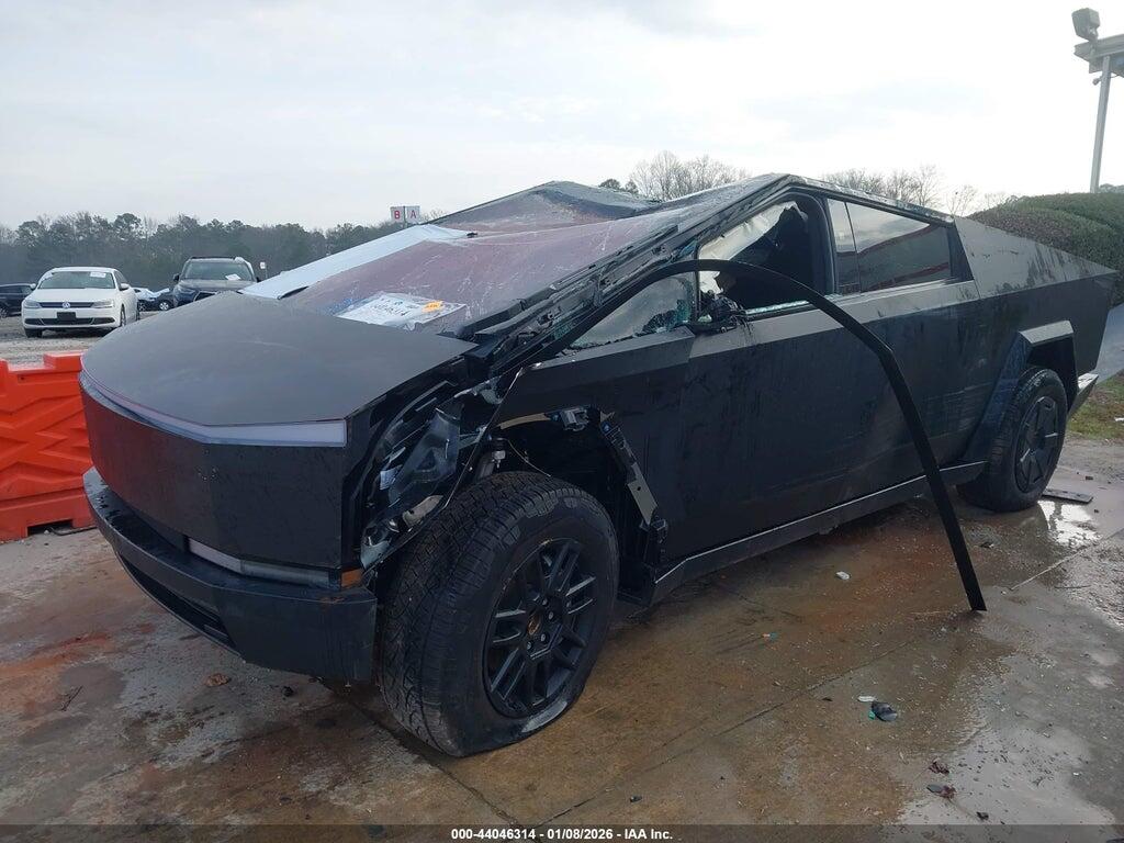 7G2CEHED6SA074241 2025 TESLA CYBERTRUCK photo no. 2