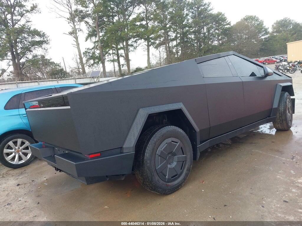 7G2CEHED6SA074241 2025 TESLA CYBERTRUCK photo no. 4