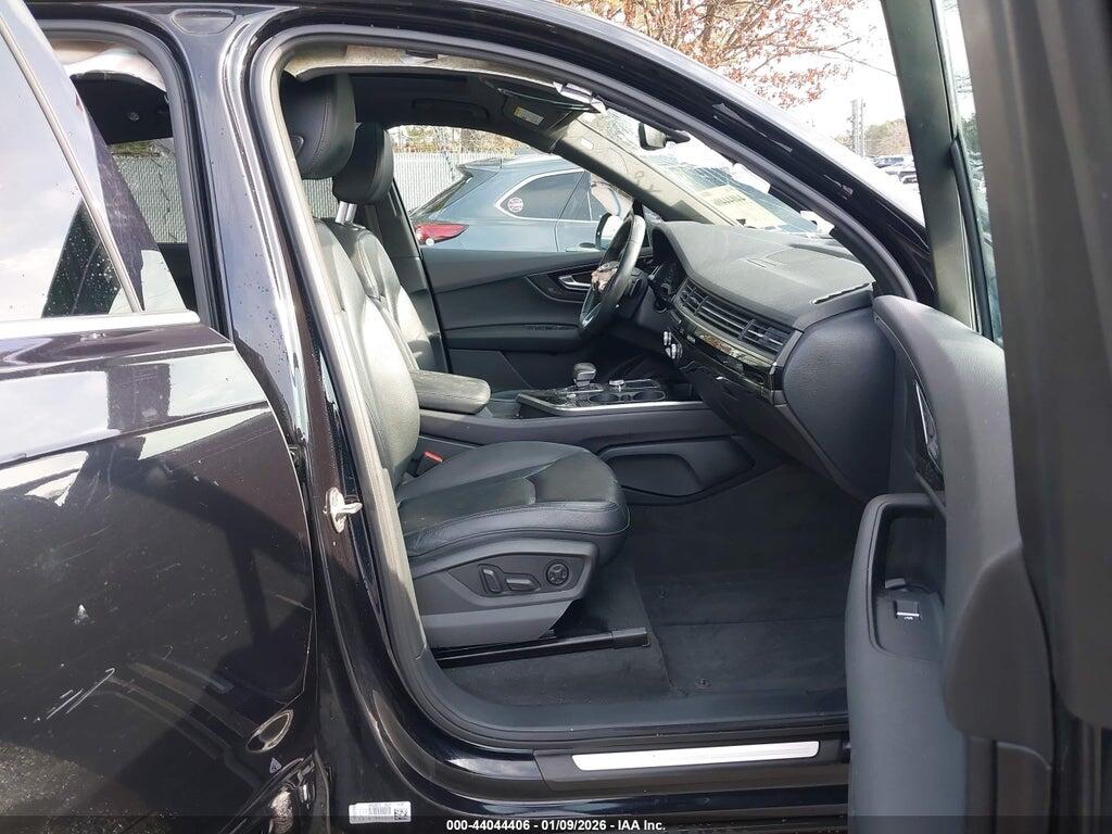 WA1LAAF79KD040040 2019 AUDI Q7 photo no. 5