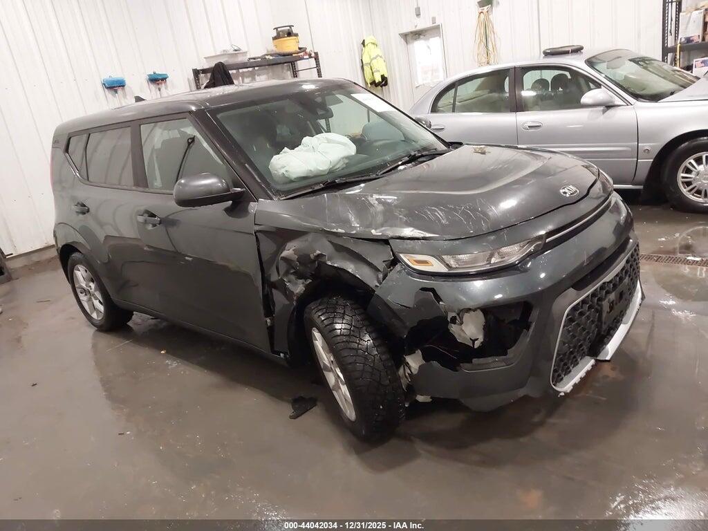 KNDJ23AU8M7746632 2021 KIA SOUL photo no. 1