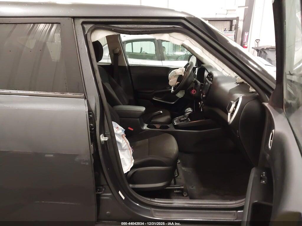 KNDJ23AU8M7746632 2021 KIA SOUL photo no. 5
