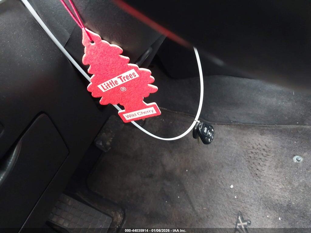 2T1LR32E35C405148 2005 TOYOTA MATRIX photo no. 11