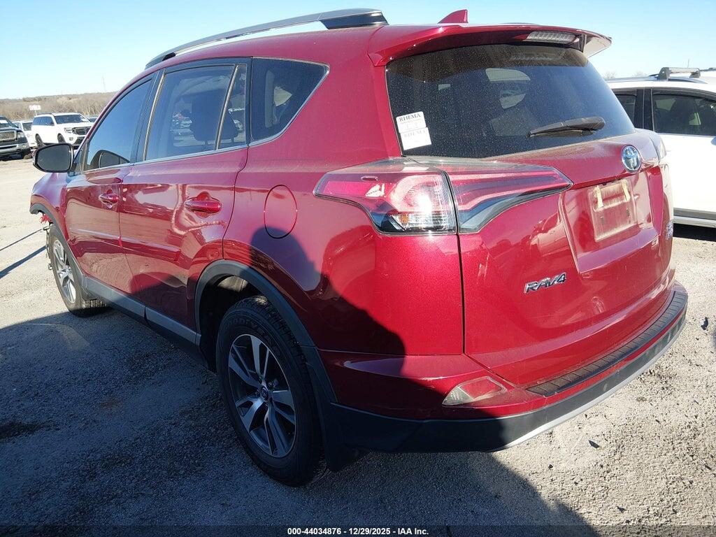 2T3RFREV8JW834870 2018 TOYOTA RAV4 photo no. 3