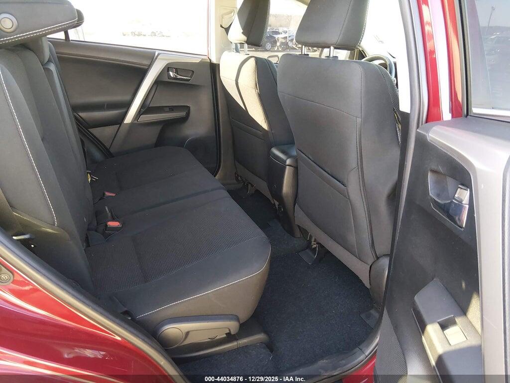 2T3RFREV8JW834870 2018 TOYOTA RAV4 photo no. 8