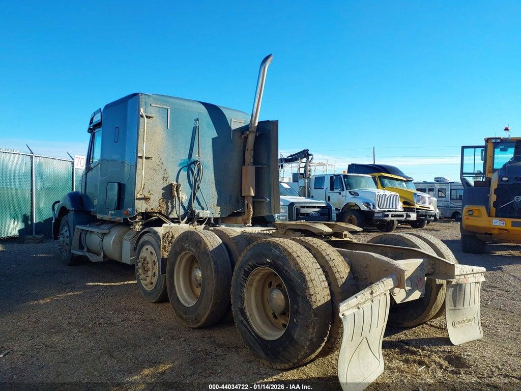 1FUJA6AV81PH06572 2001 FREIGHTLINER COLUMBIA photo no. 3