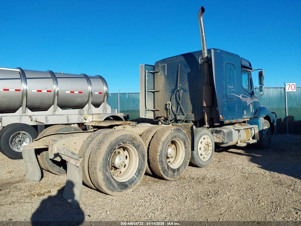 1FUJA6AV81PH06572 2001 FREIGHTLINER COLUMBIA photo no. 4