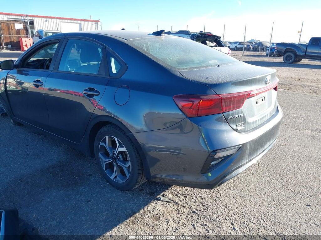 3KPF24AD0KE138984 2019 KIA FORTE photo no. 3