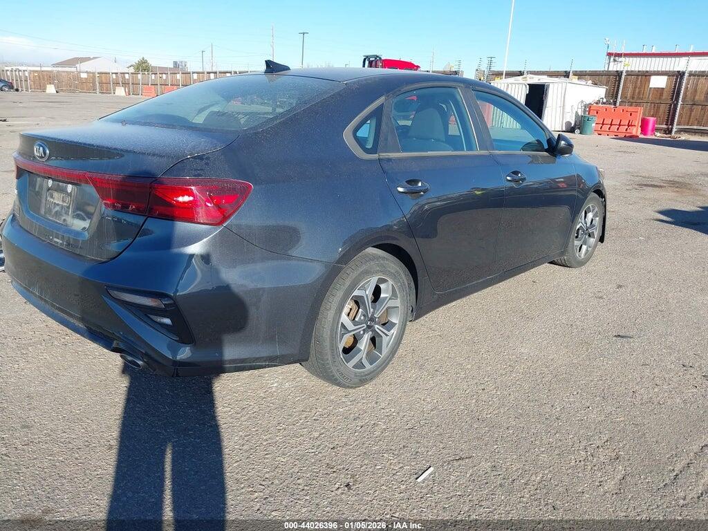 3KPF24AD0KE138984 2019 KIA FORTE photo no. 4