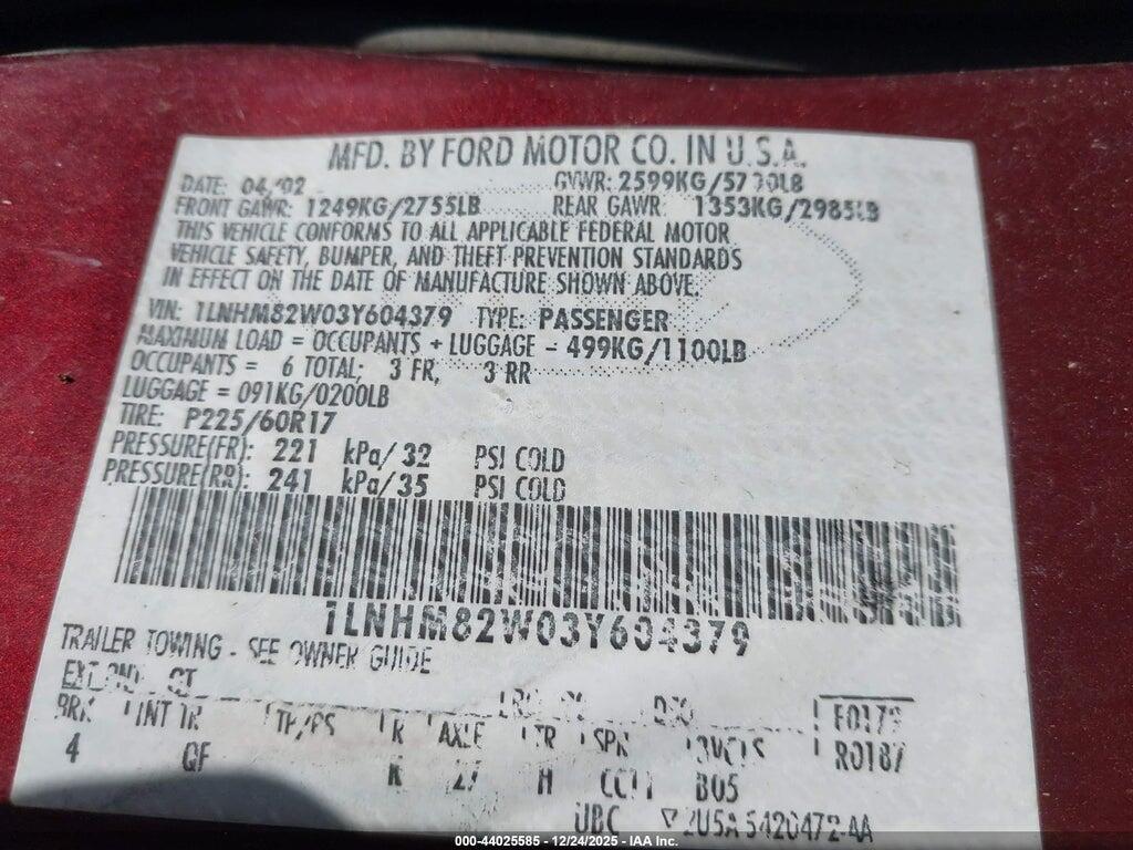 1LNHM82W03Y604379 2003 LINCOLN TOWN CAR photo no. 9