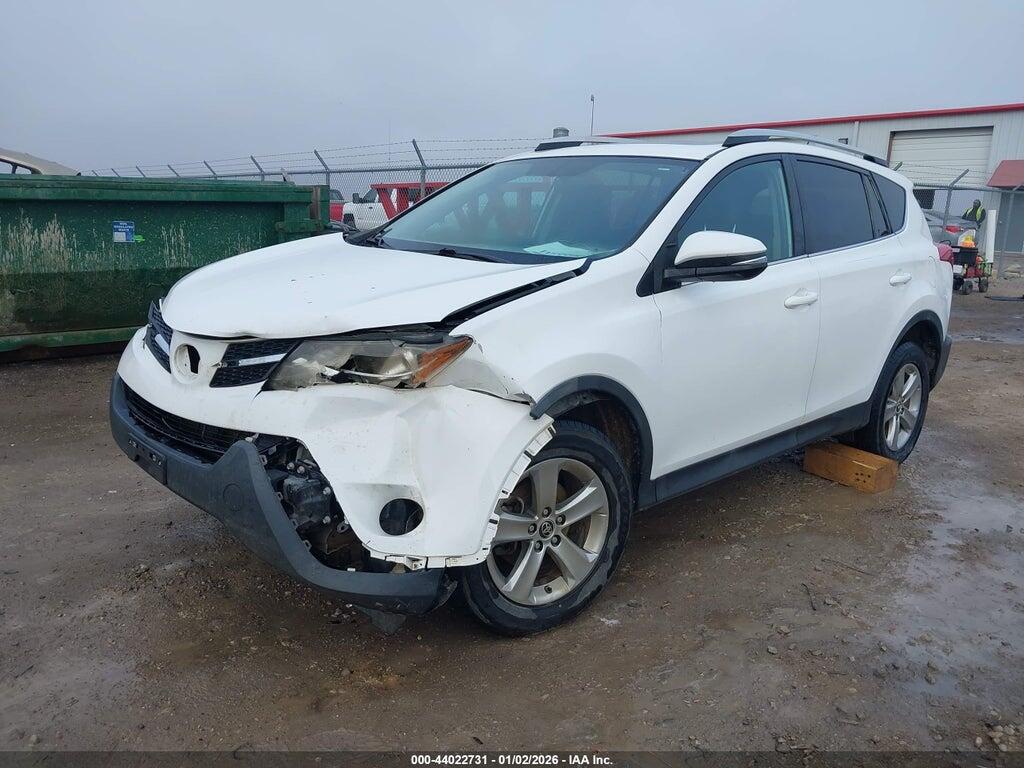 2T3WFREV1FW172835 2015 TOYOTA RAV4 photo no. 2